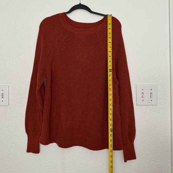 Jessica Simpson Rust knit sweater - Picture 3 of 8